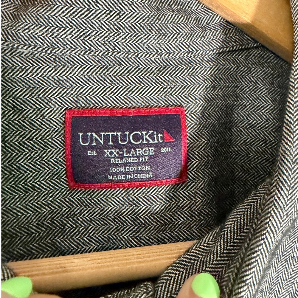 Untuckit Men's Long Sleeve Librando Herringbone Button Down Shirt Gray XXL - Picture 2 of 3
